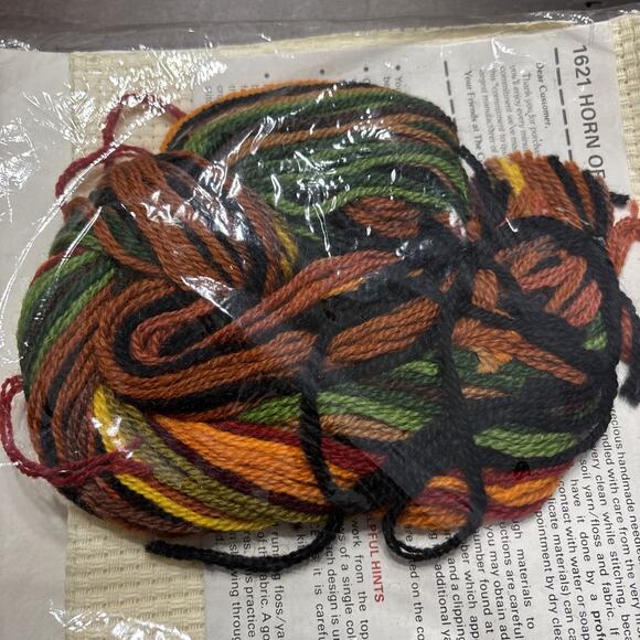 Vtg Fall Thanksgiving Creative Circle Horn of Plenty Crewel Wool Yarn Stitch Kit - Picture 6 of 7
